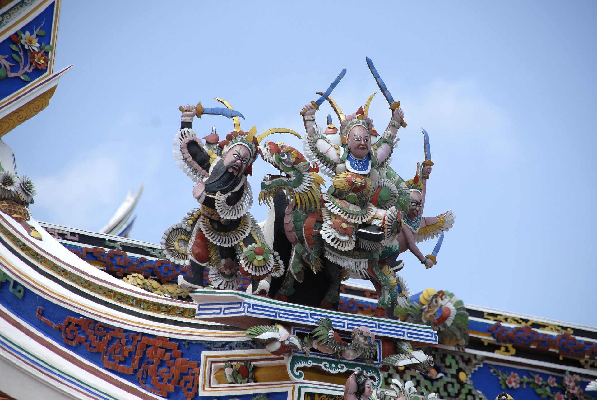 THE LAND OF WHITE ELEPHANTS: TOUR PACKAGE