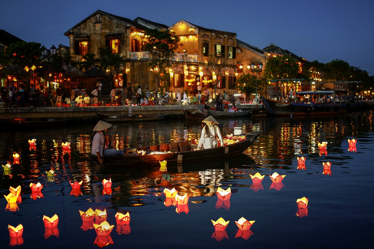 Vietnam : A Culinary & Cultural Journey